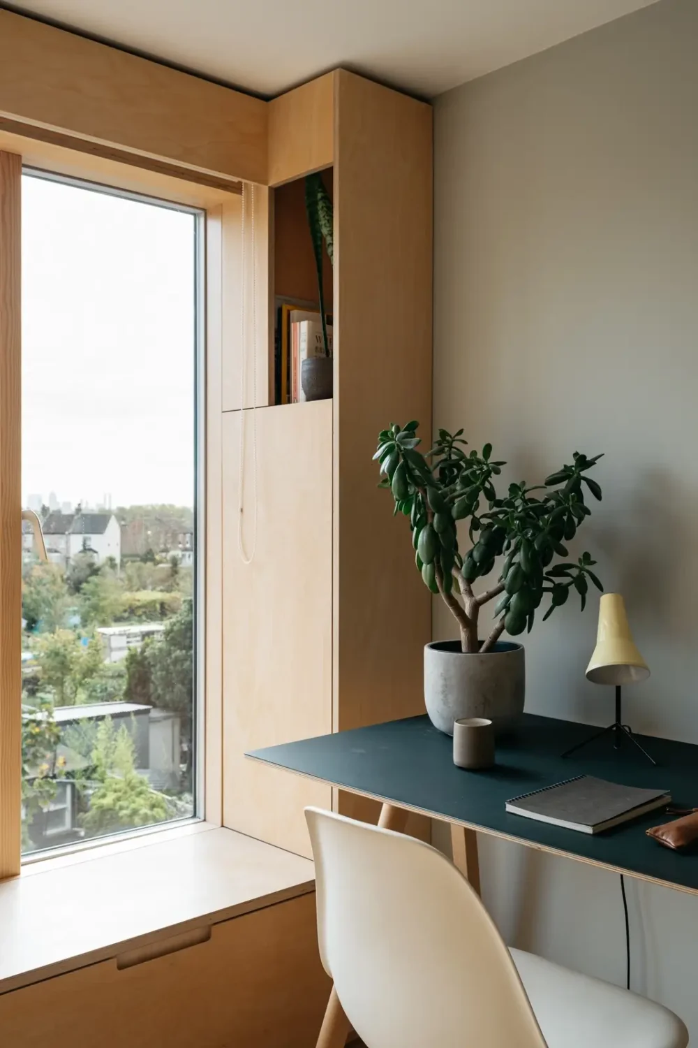 bedroom-home-office-window-seat-black-desk-nordroom