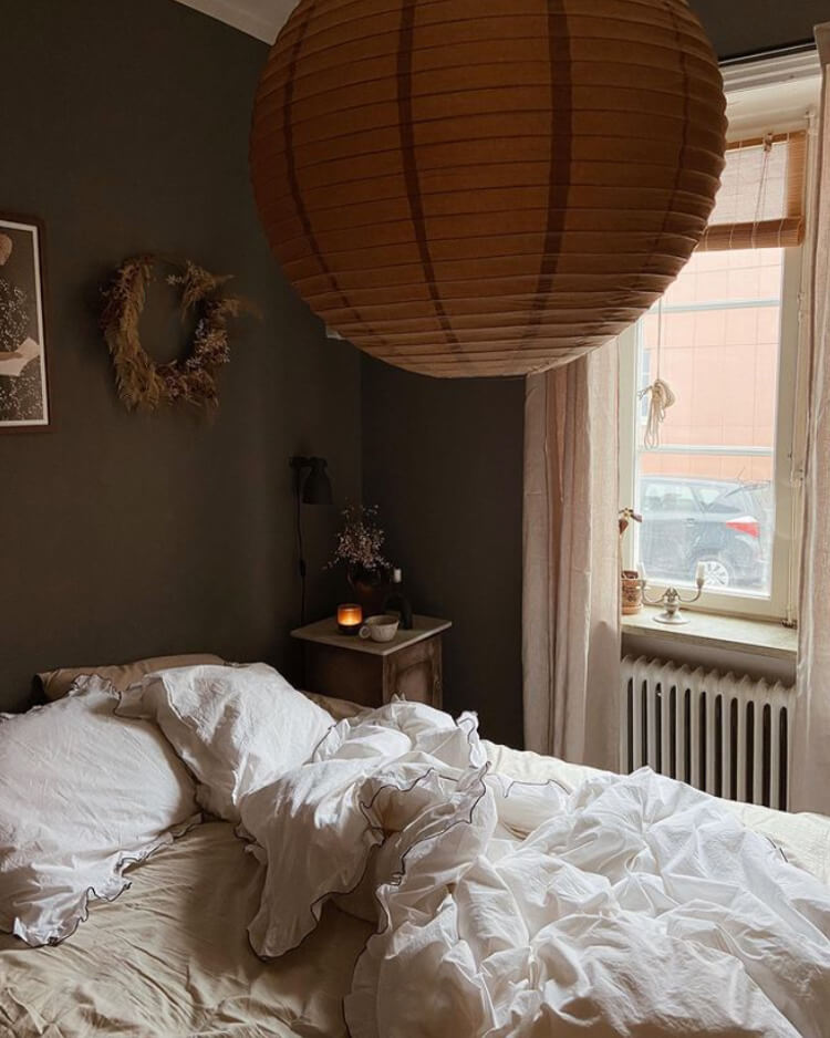 brown-bedroom-white-bedding-best-warm-paint-colors-bedroom-nordroom