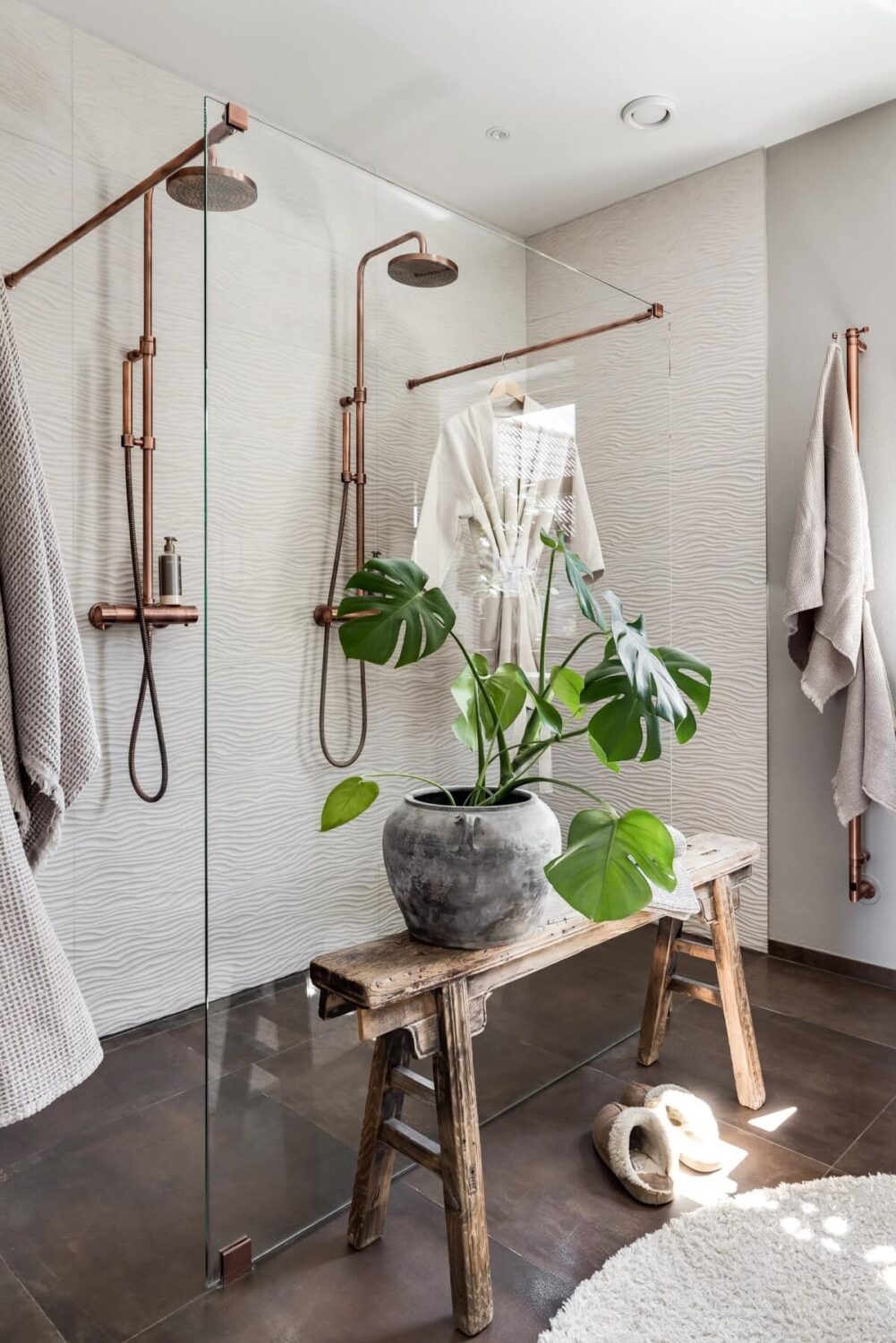 double-walk-in-shower-nordroom