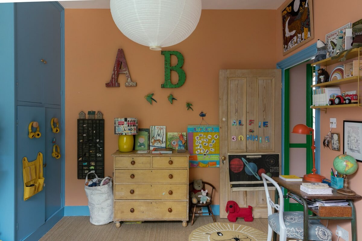 pink-kids-bedroom-blue-wardrobe-desk-nordroom