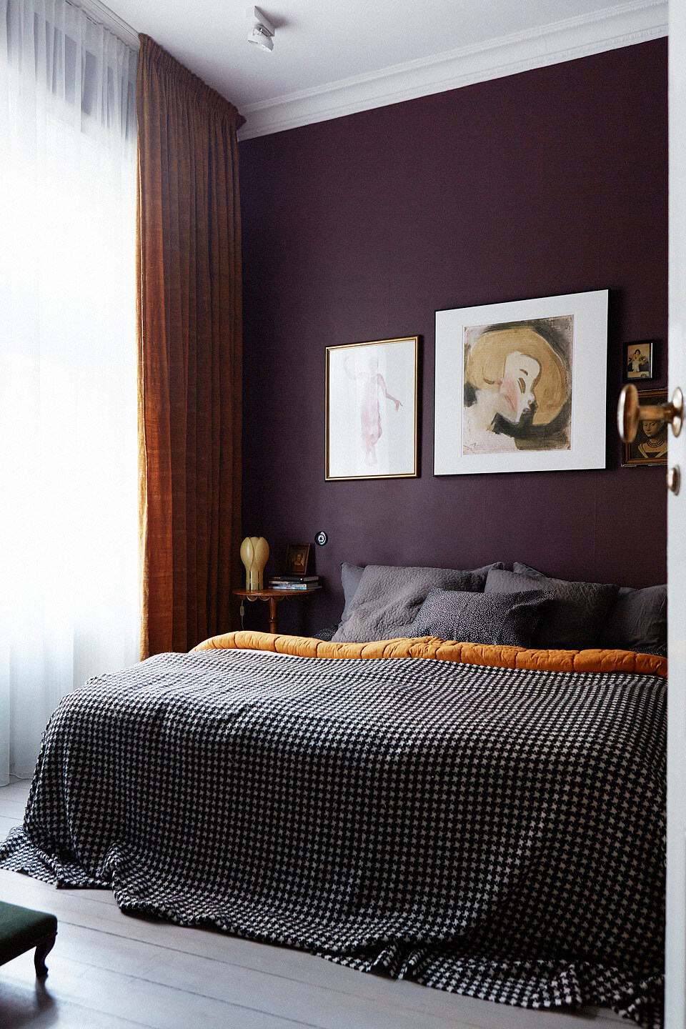 purple-feature-wall-bedroom-warm-paint-colors-nordroom