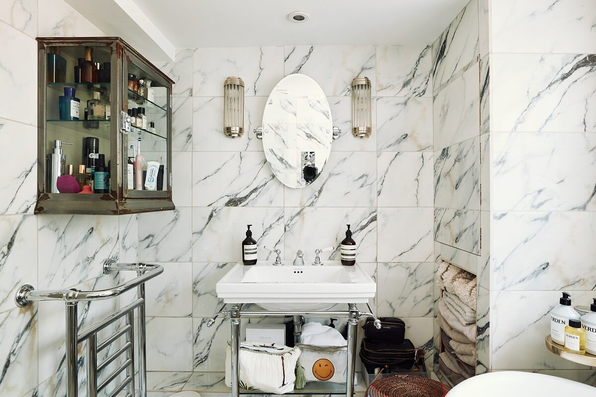 bathroom-with-marble-tiles-nordroom