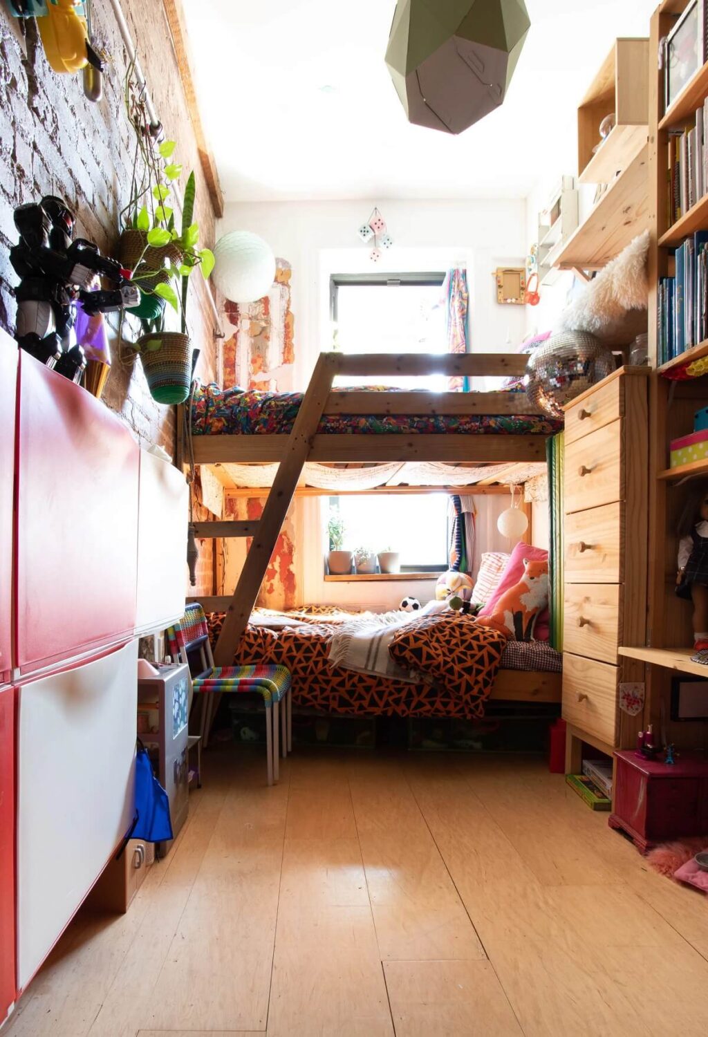 bunk-beds-floor-to-ceiling-storage-dorm-room-ideas-nordroom