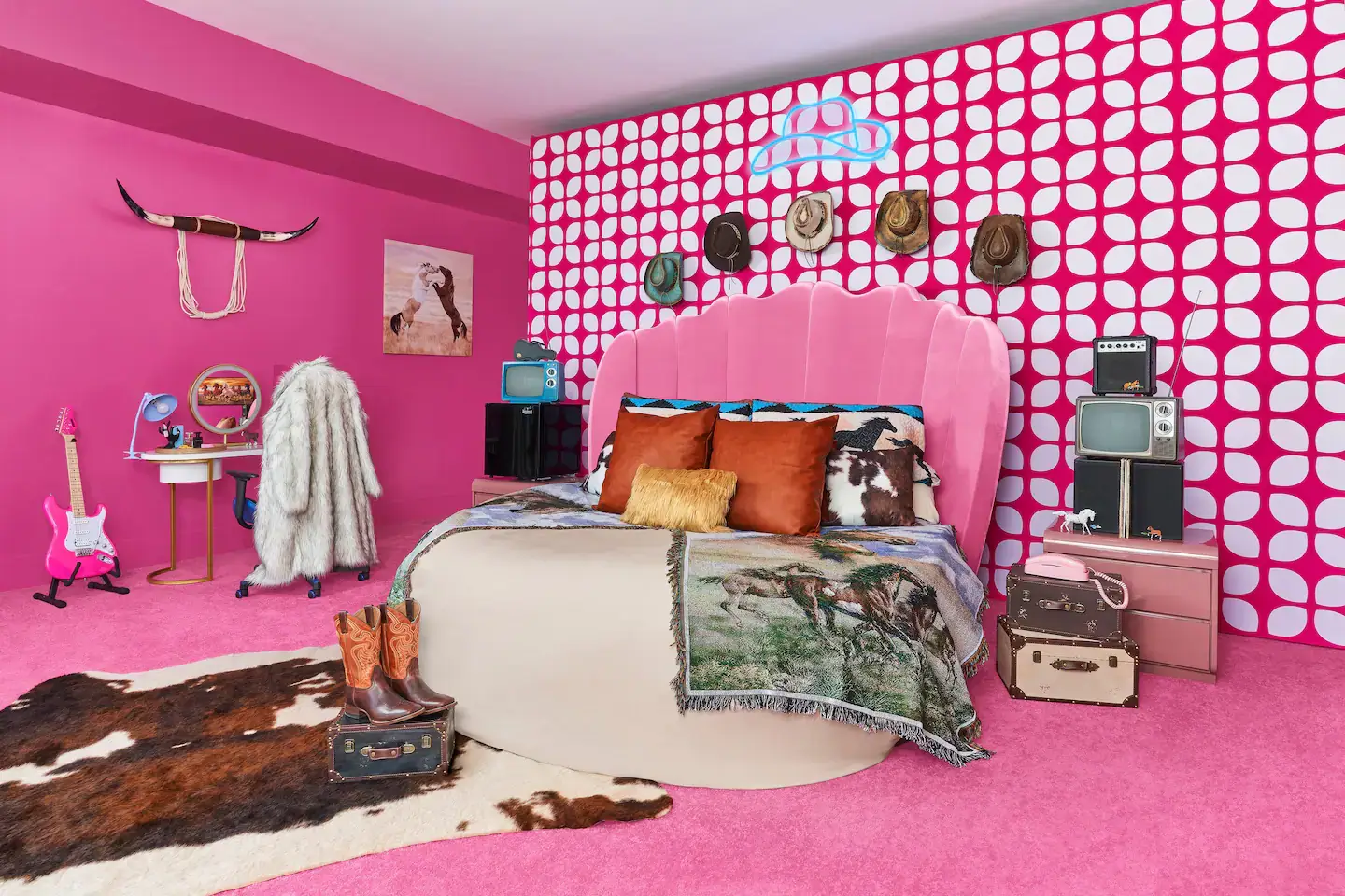 pink-bedroom-ken-barbie