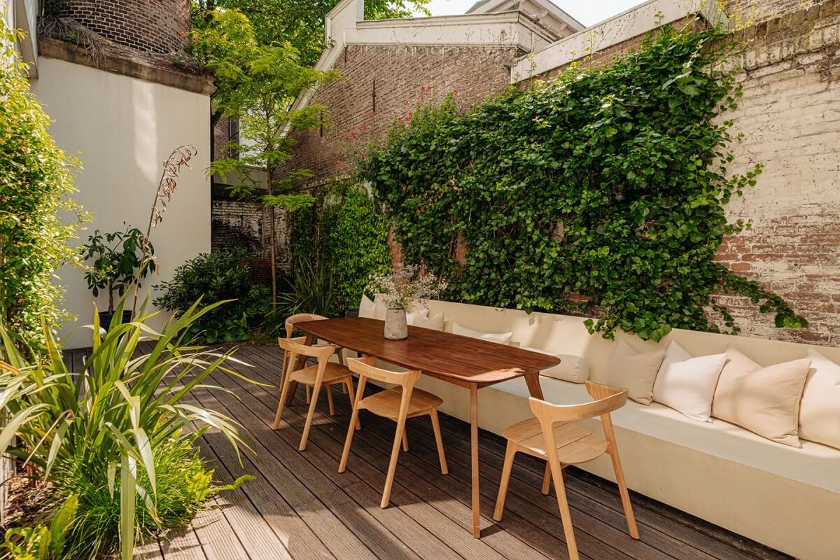 garden-dining-space-built-in-desk-plants-nordroom