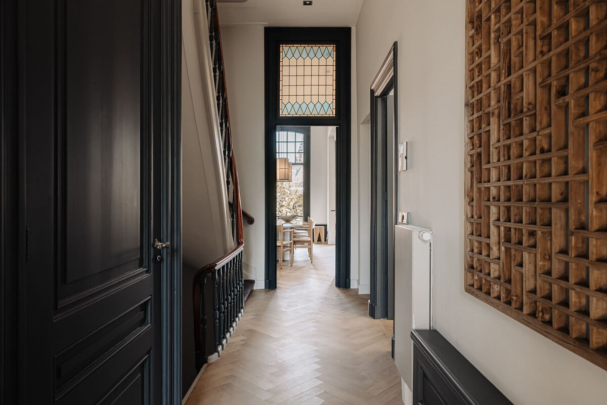 hallway-dark-gray-painted-doors-nordroom