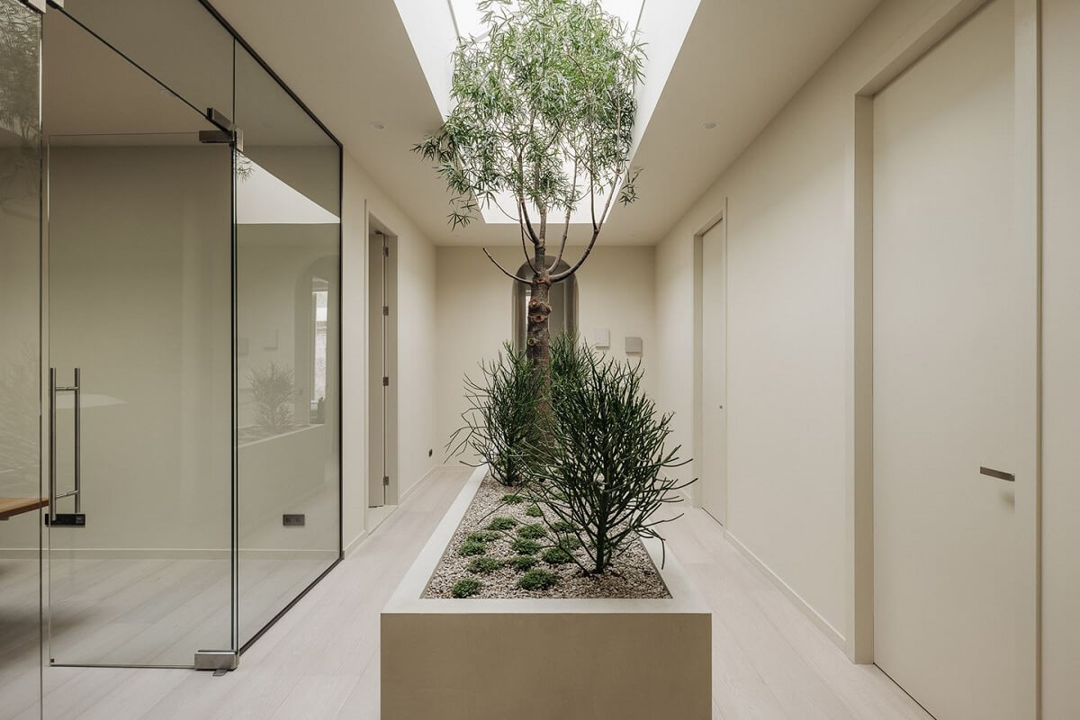 indoor-garden-modern-apartment-amsterdam