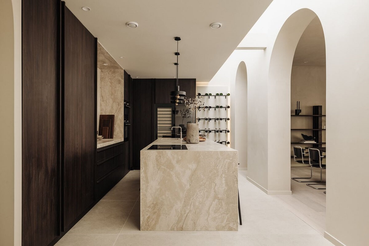 modern-kitchen-marble-island-arched-doorway-nordroom