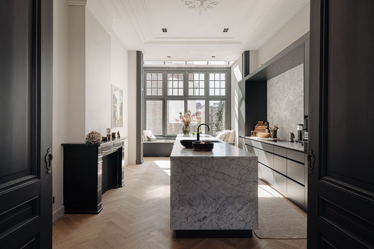 modern-kitchen-marble-island-dark-gray-cabinets-nordroom