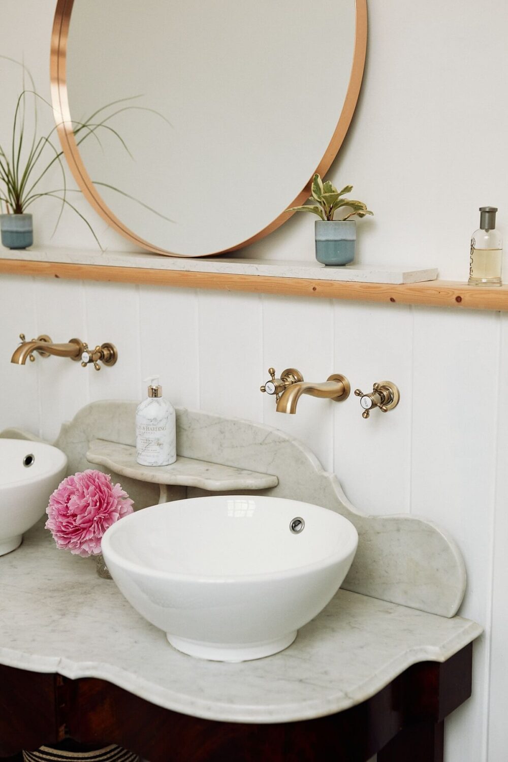 antique-bathroom-vanity-round-sink-mirror-nordroom