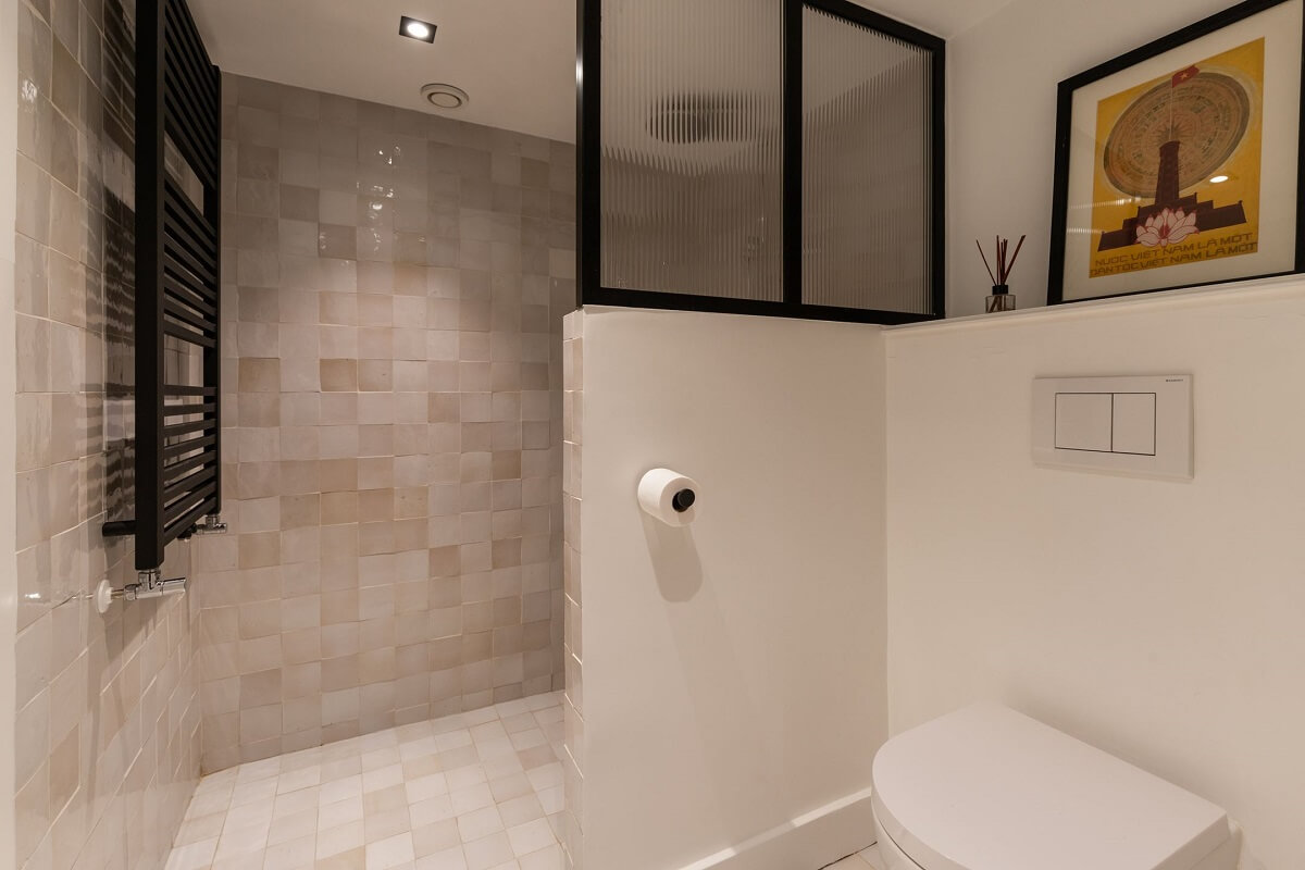 bathroom-shower-gray-tiles