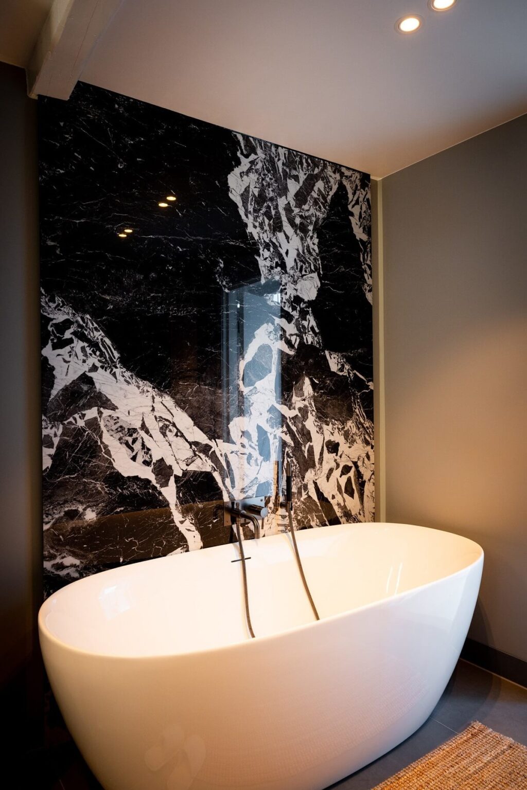 Curated Oslo Penthouse Apartment Interior Ideas Gallery View 46