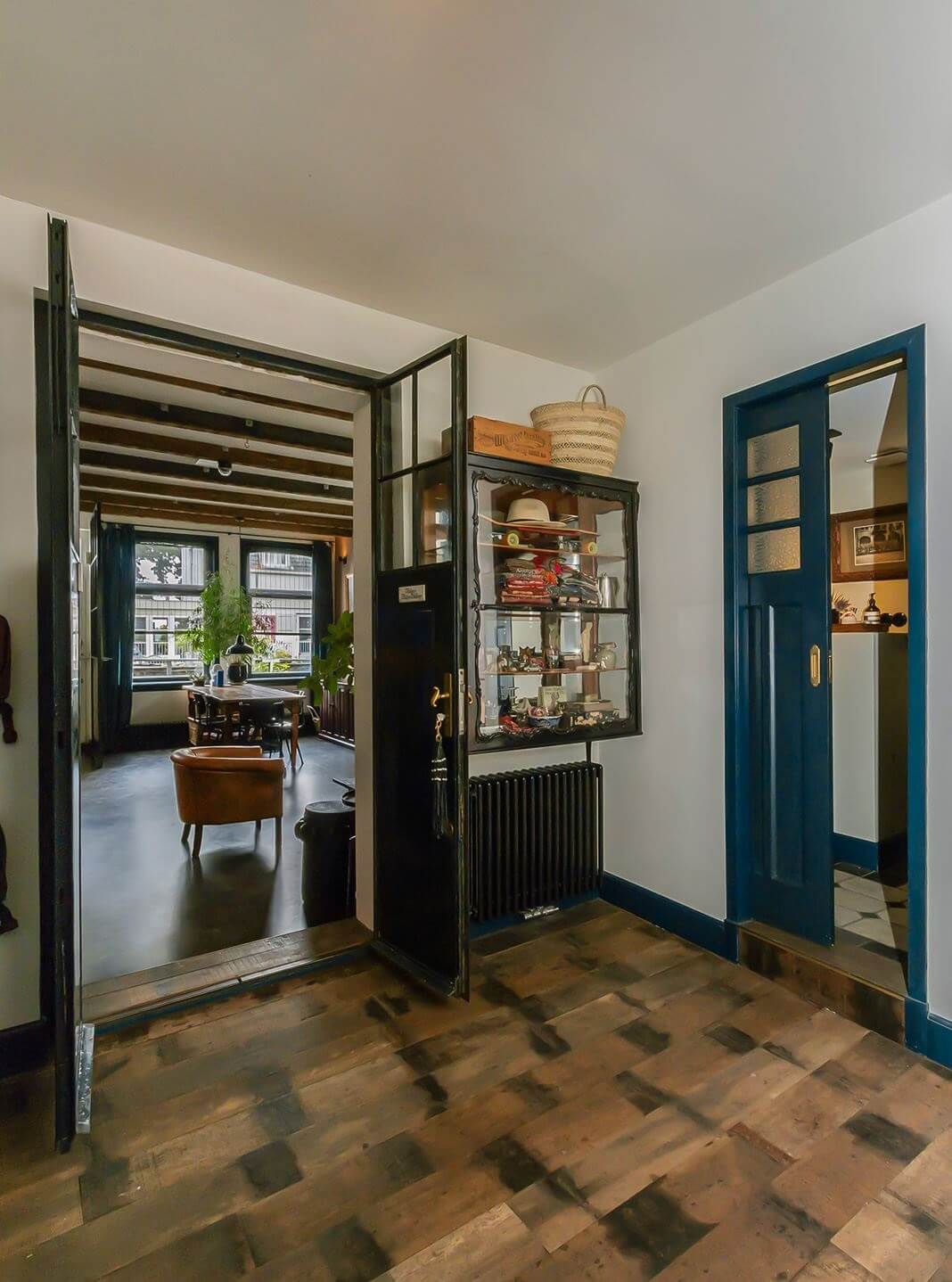 blue-painted-doors-charming-dutch-house-nordroom