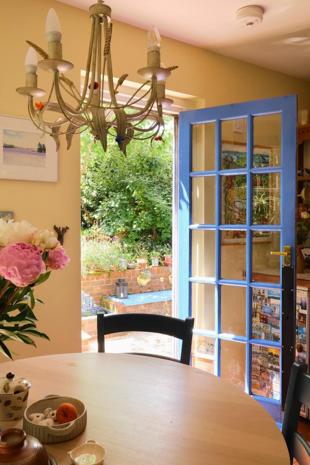 blue-painted-garden-door-cottage-nordroom