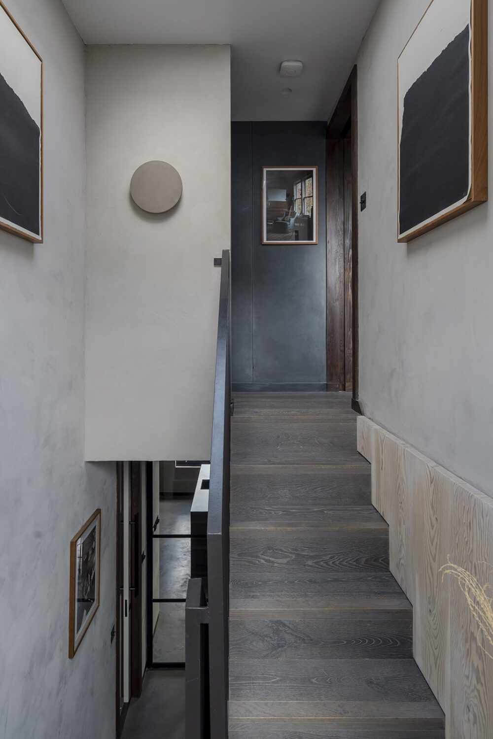 concrete-staircase-contemporary-home-london-nordroom