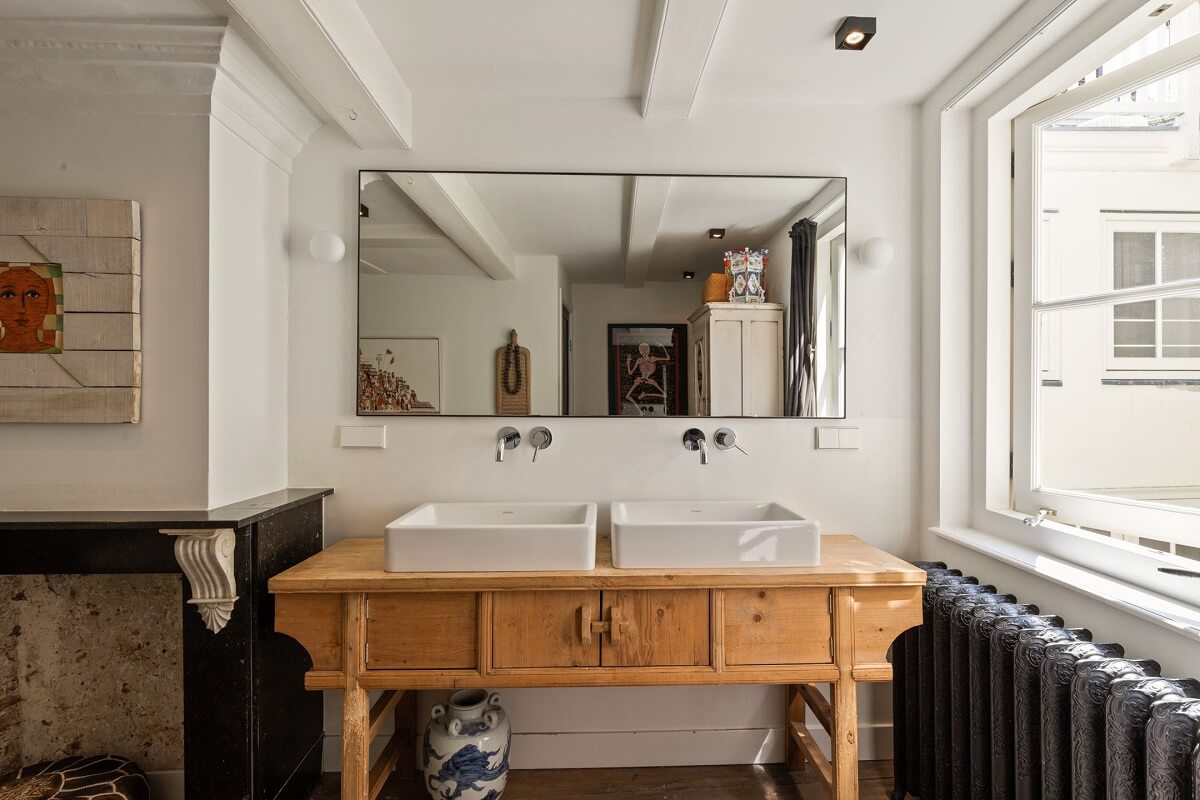 double-bathroom-sink-canal-house-amsterdam-nordroom