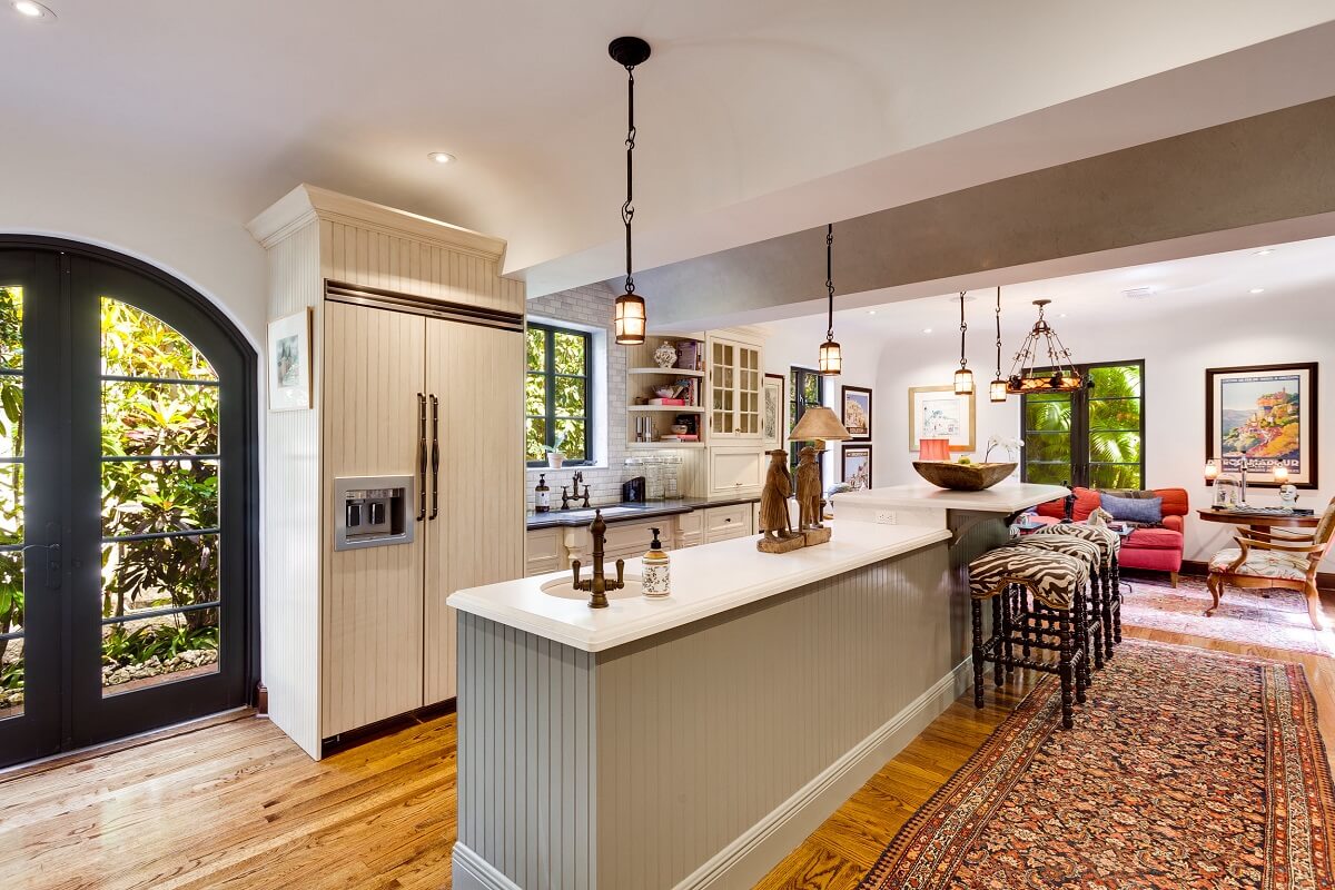 kitchen-island-breakfast-bar