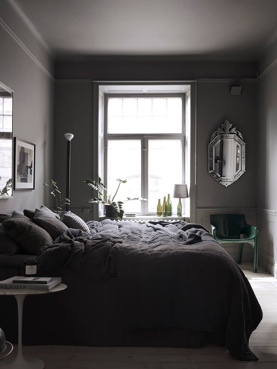 all gray bedroom lotta agaton nordroom Behr Color of the Year 2024: Cracked Pepper
