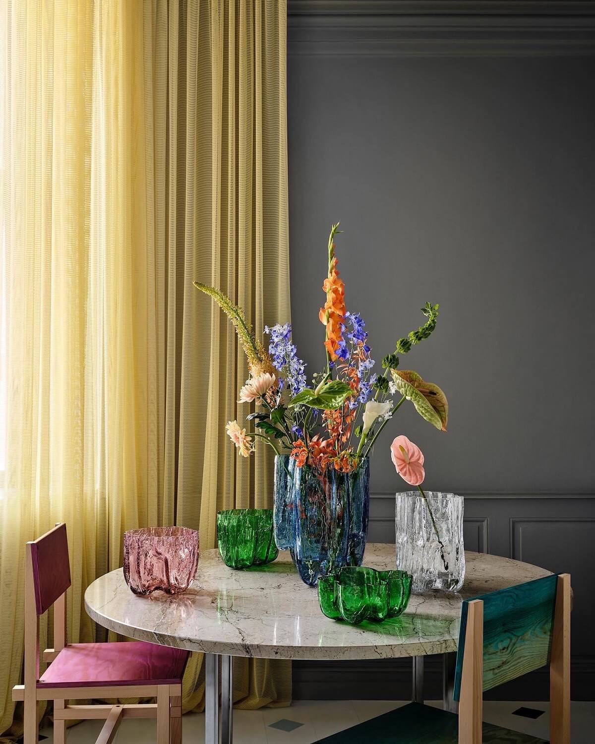 colorful-glass-vases-home-decor-trends-nordroom