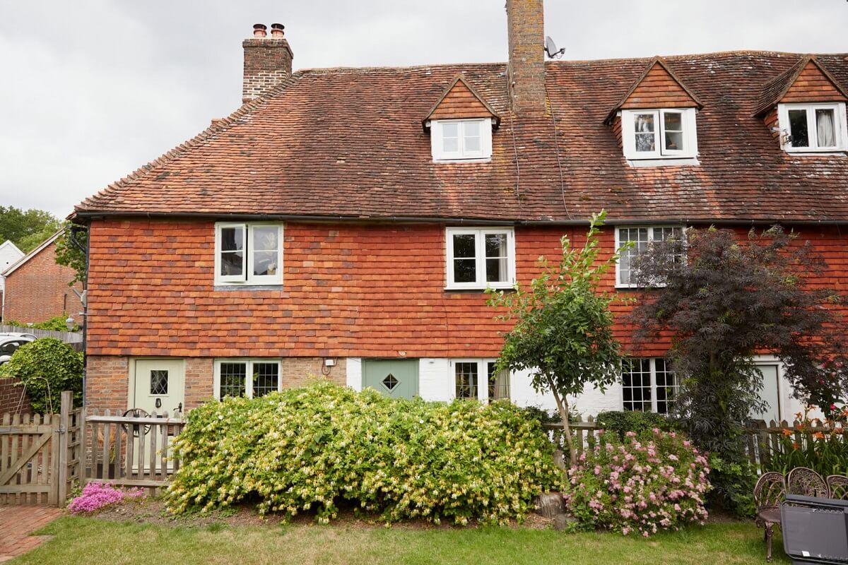 english-brick-cottage-nordroom