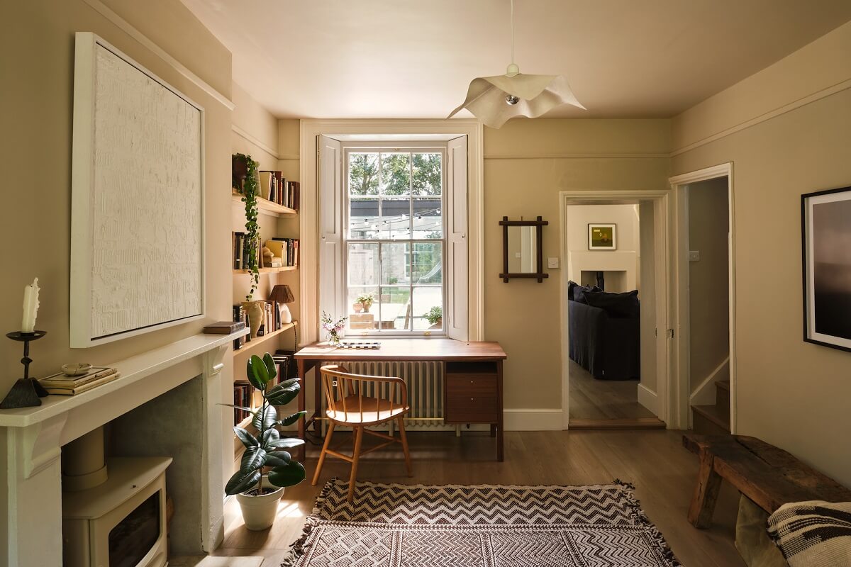 home-office-shelves-large-rug-nordroom