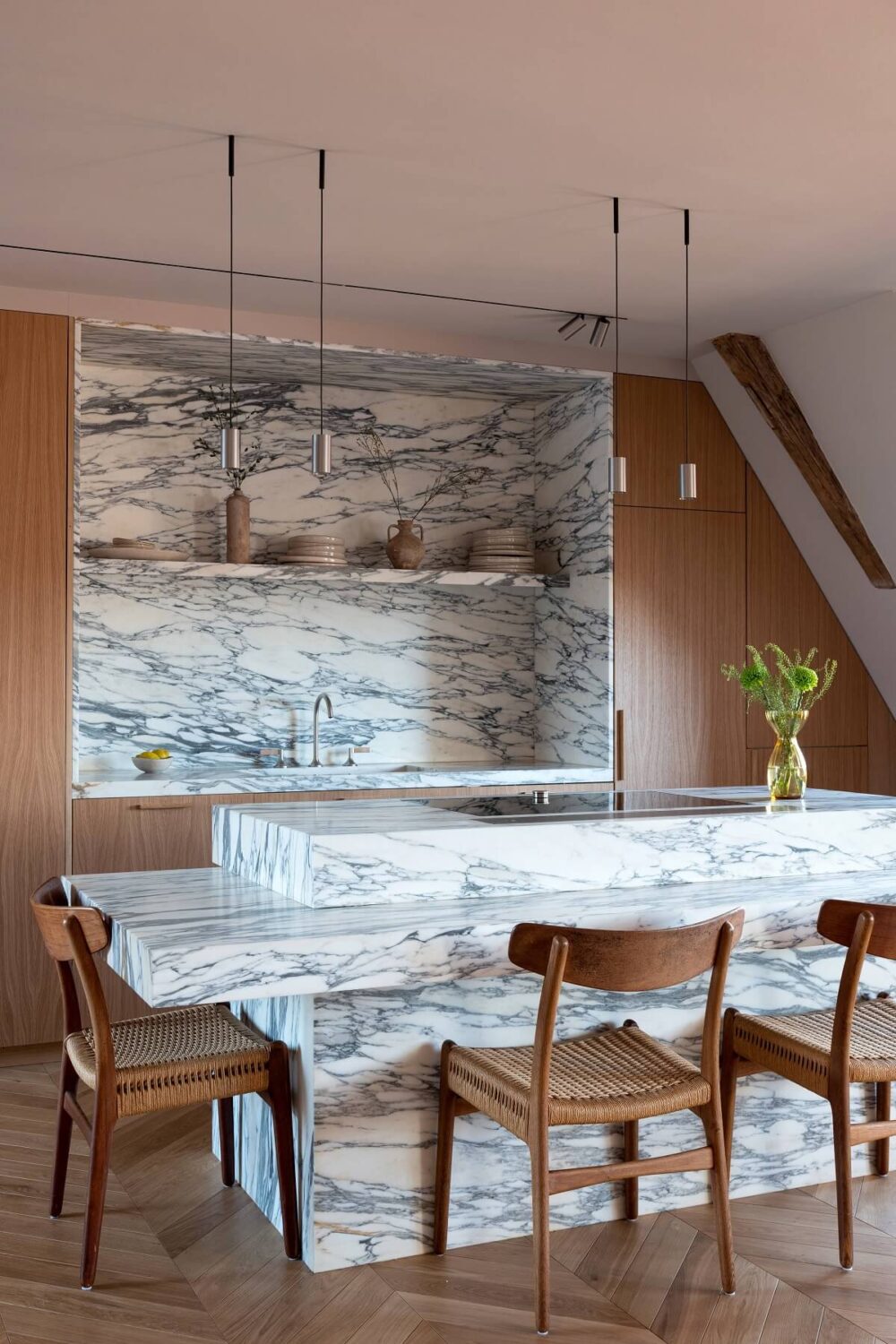 kitchen-marble-island-bar-stools-nordroom