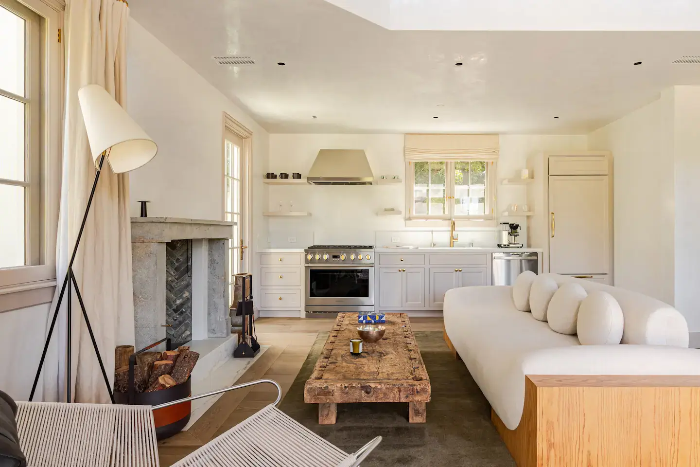 serene-living-room-fireplace-kitchen-guesthouse-gwyneth-paltrow-nordroom