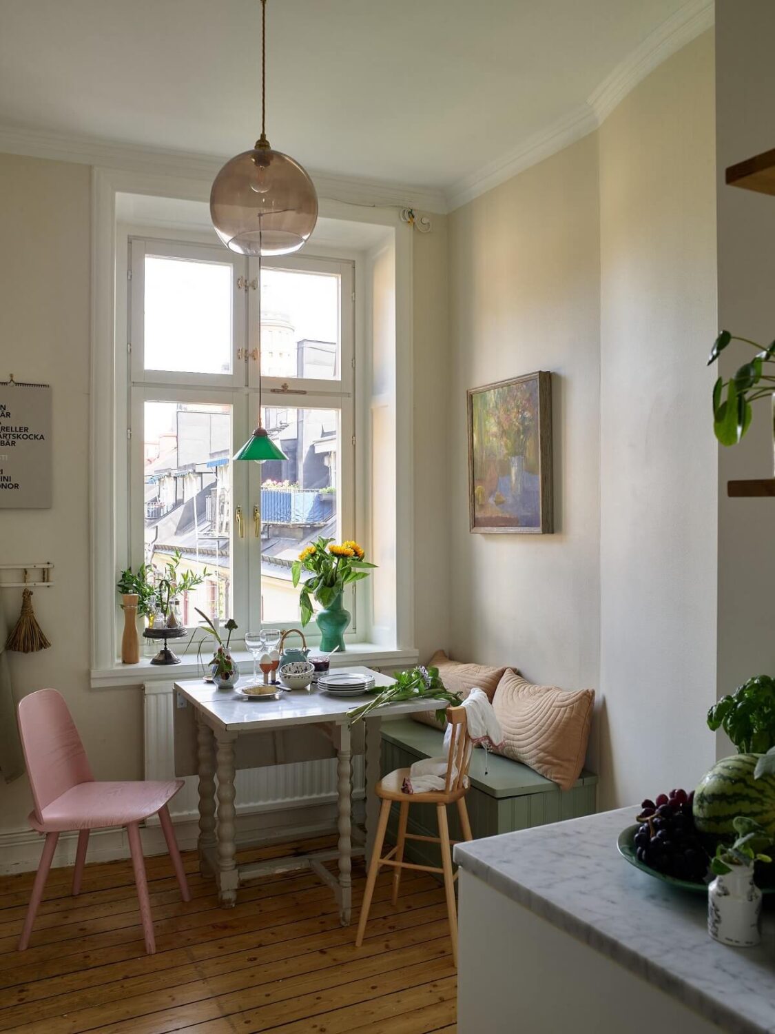 small-kitchen-table-scandi-apartment