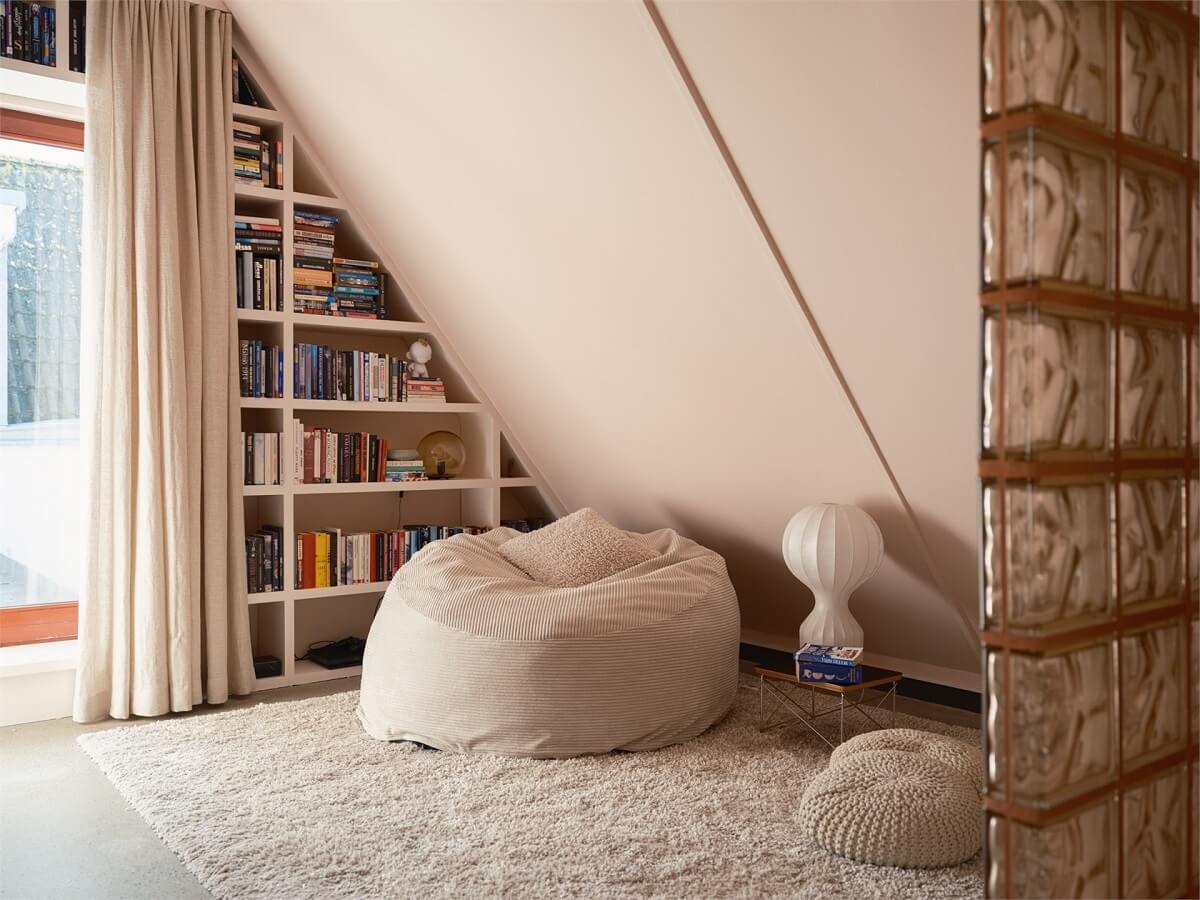 attic-reading-spot