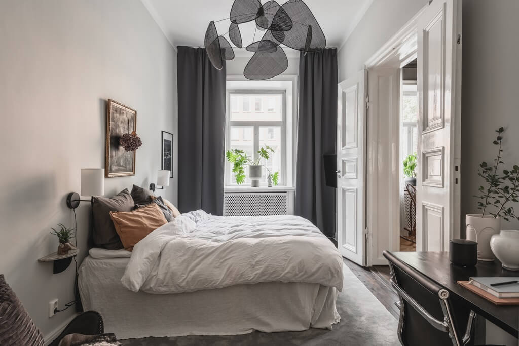 bedroom-gray-curtains-nordroom