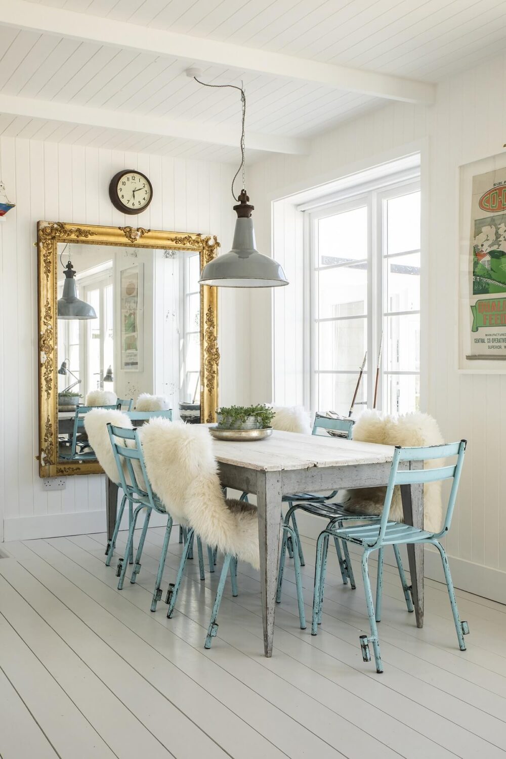 coastal-dining-space-light-blue-chairs-nordroom