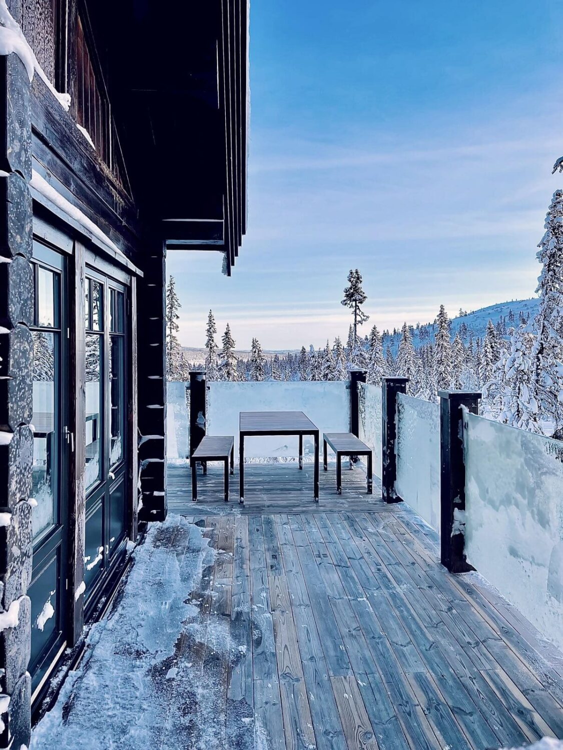 exterior-wooden-terrace-snow-nordroom