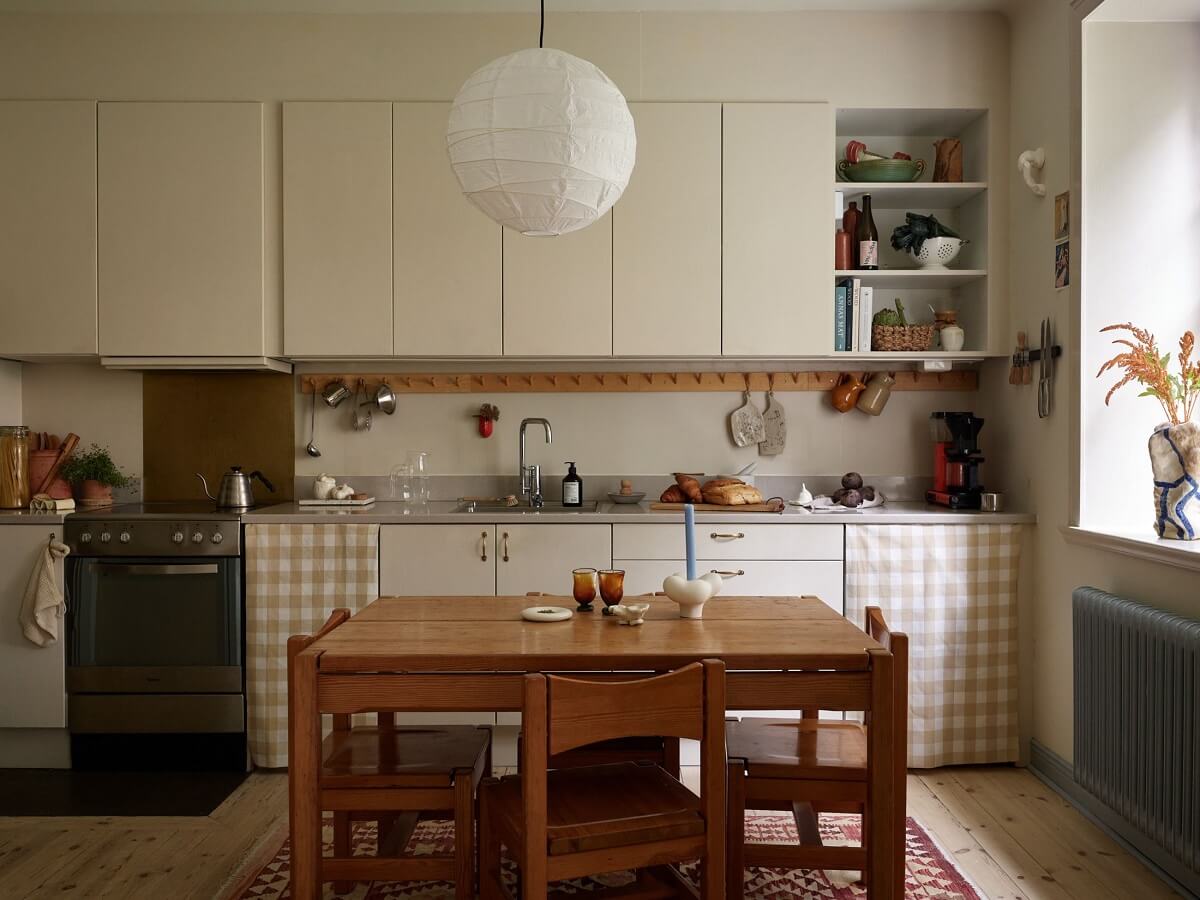 kitchen-with-wooden-dining-table-nordroom