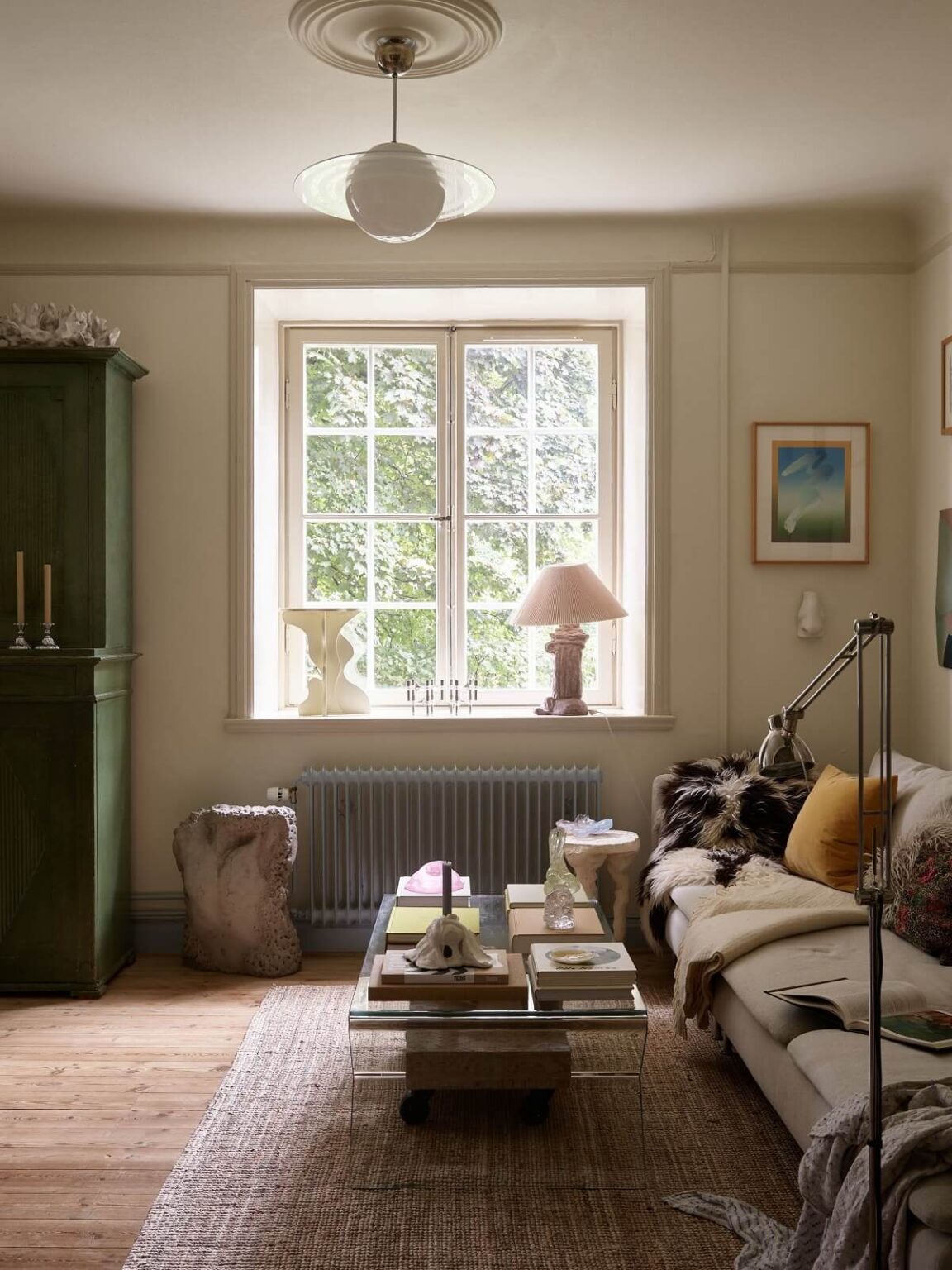 Picture of Sliding Glass Doors in a Scandinavian Apartment - The Nordroom