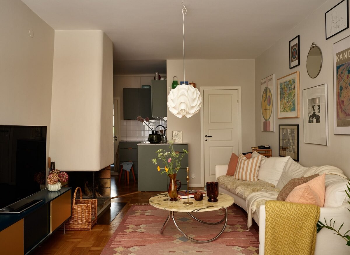 open-plan-living-room-kitchen-pink-rug-nordrom
