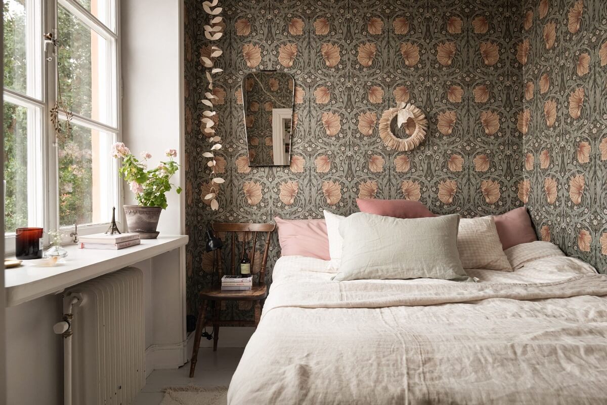 small-beroom-green-william-morris-wallpaper-nordroom