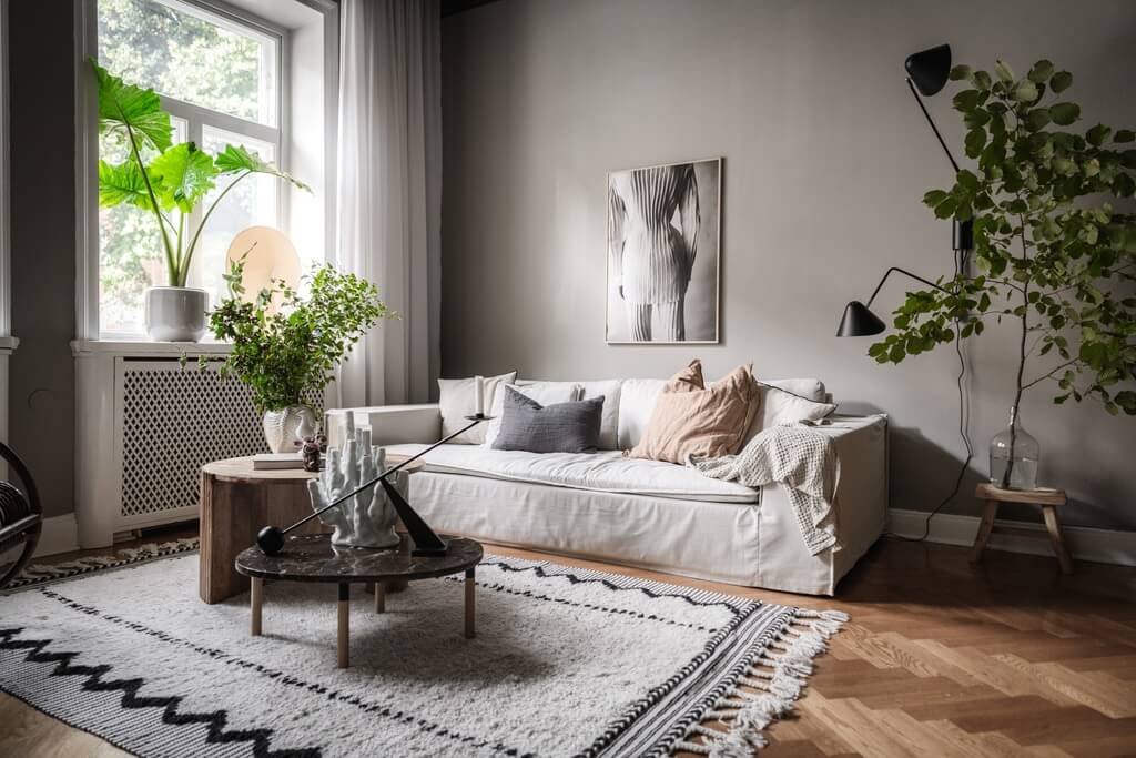 wooden-floor-gray-color-scheme-apartment-nordroom