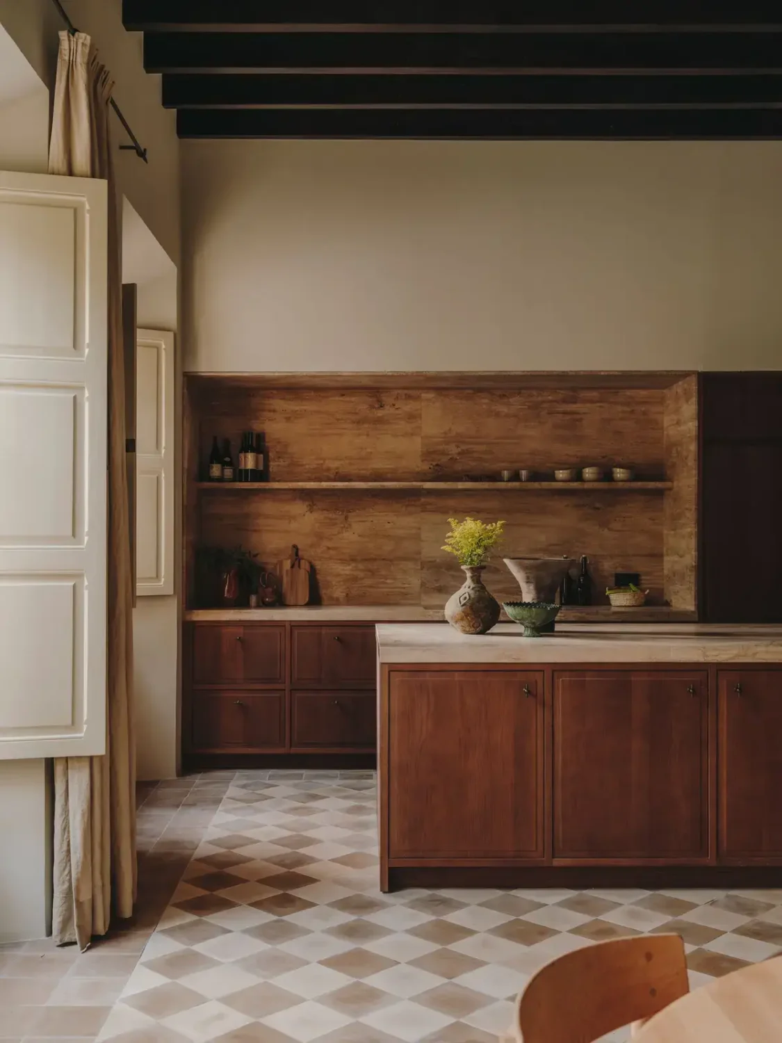 wooden-kitchen-with-island-checkerboard-floor-nordroom