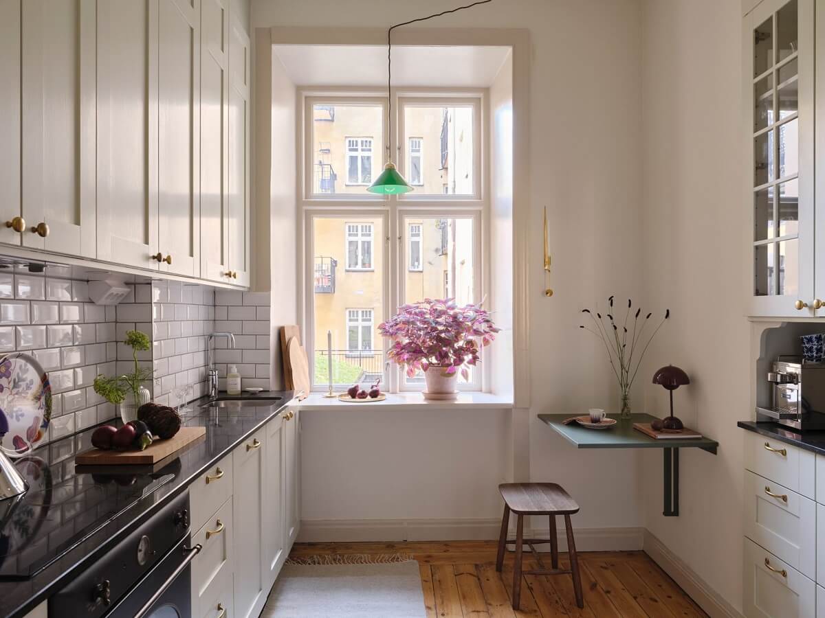 kitchen-with-small-floating-table-nordroom