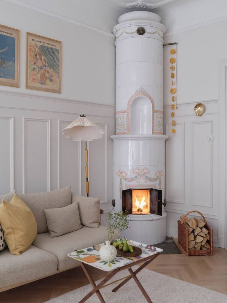round-tiled-fireplace-nordroom