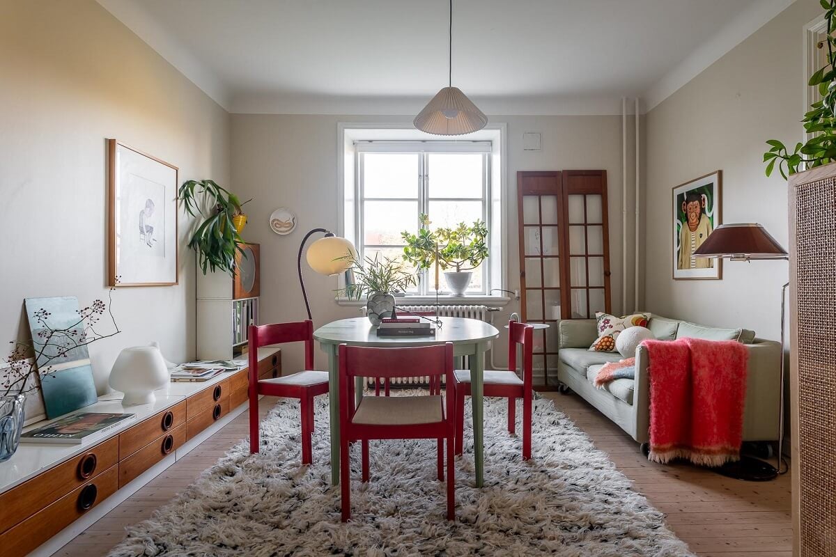 Colorful Decor in a Scandinavian Apartment 4 living-room-colorful-accents-nordroom