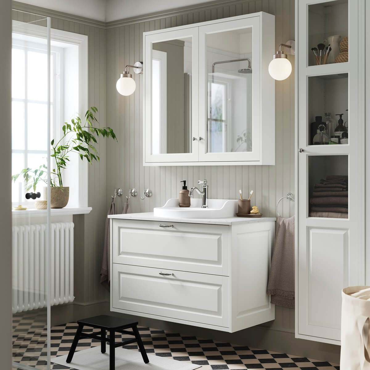 white-country-style-bathroom-IKEA-TÄNNFORSEN-nordroom
