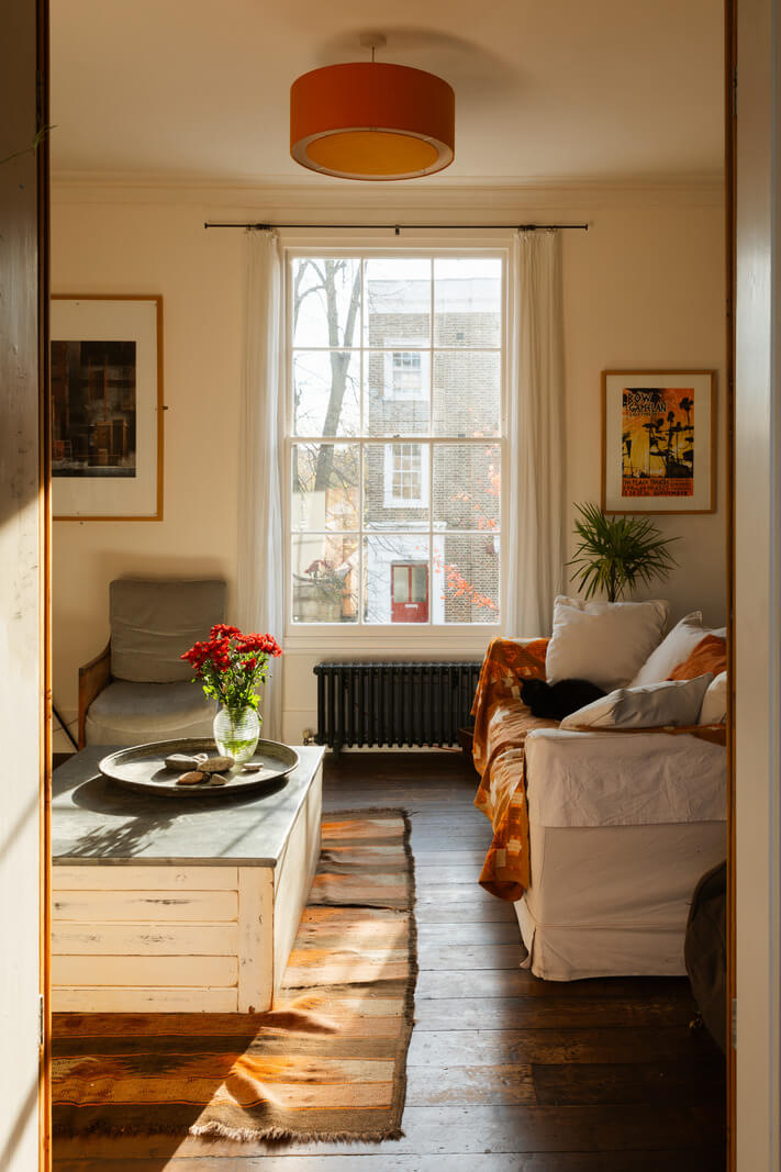 cozy-living-room-wooden-floor