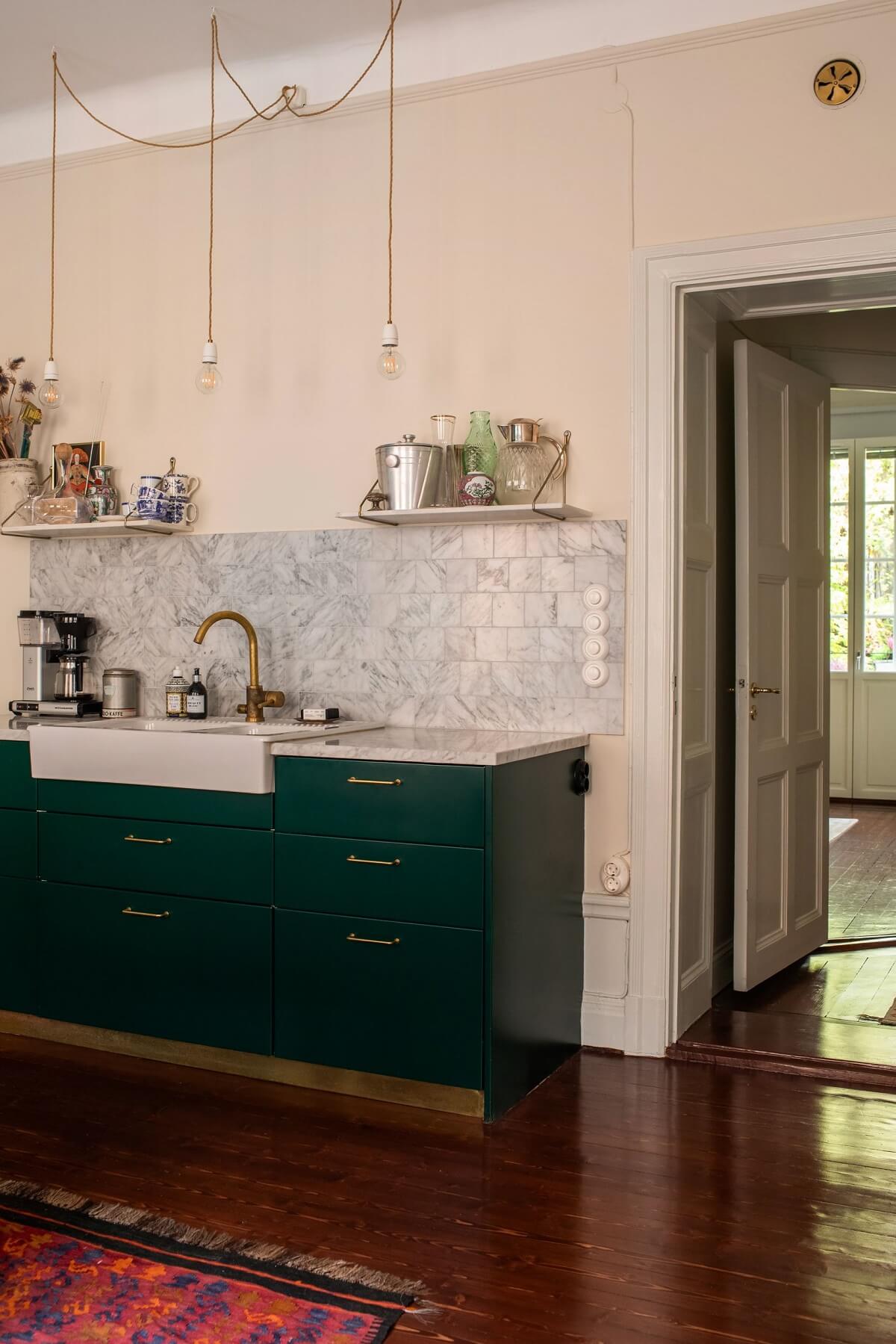 Curated visual reference: Curated Cozy Scandinavian Apartment Kitchen Photos Gallery View 22