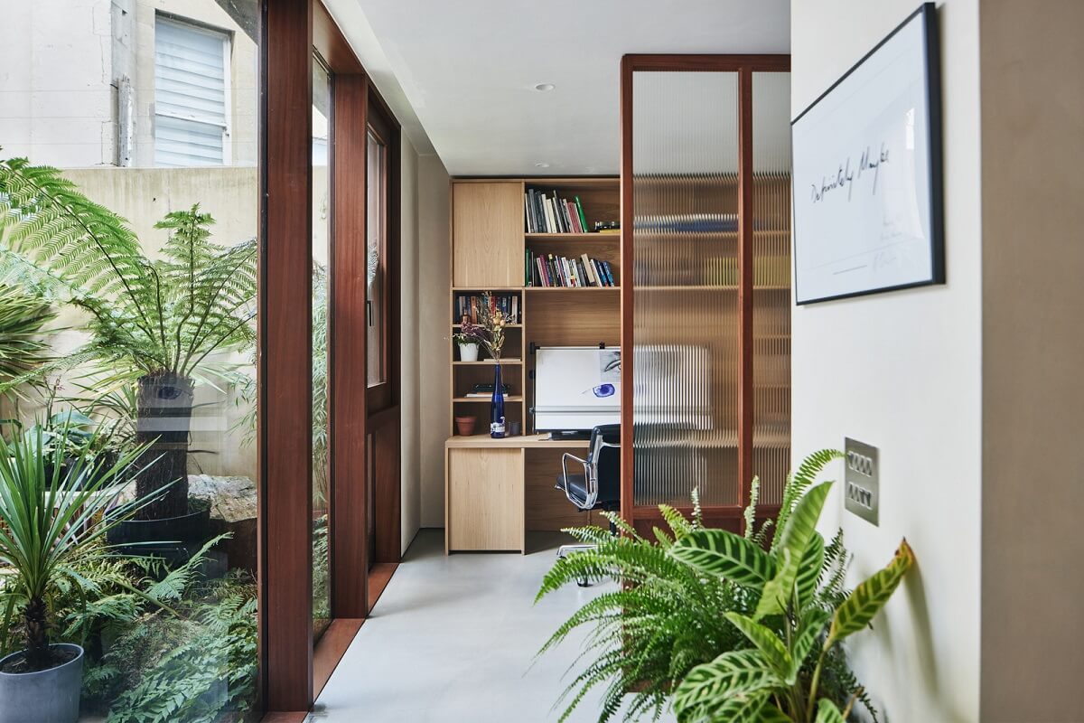 home-office-wooden-accent-wall