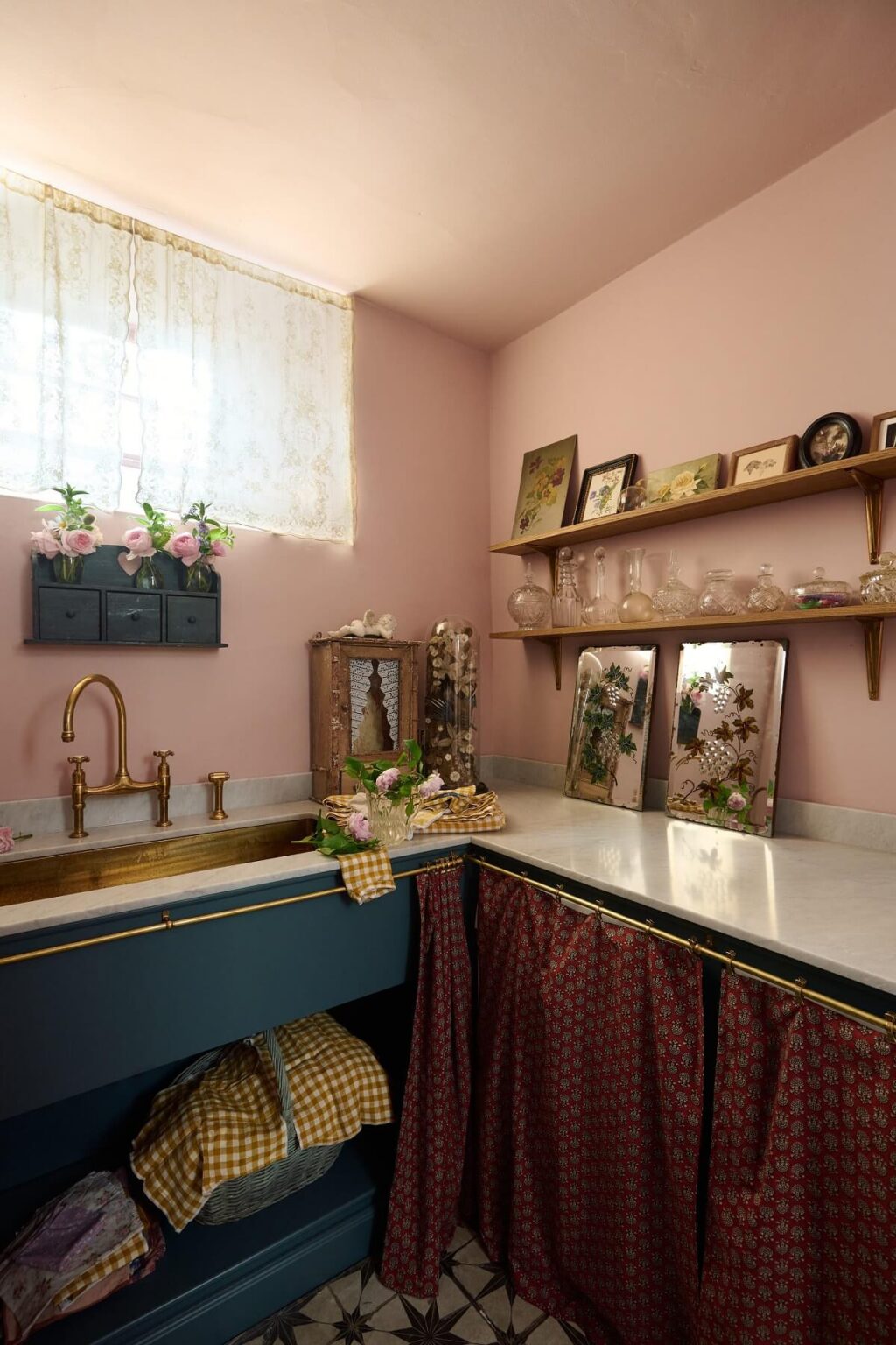 A Small Tour of Pearl Lowe's Stunning deVOL Laundry Room - The Nordroom