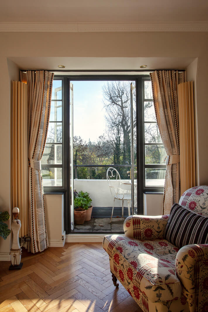 armchair-balcony-living-room
