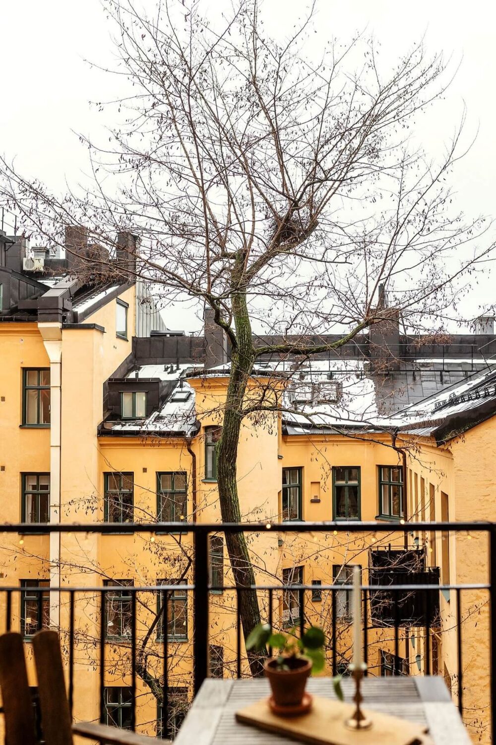 varanda-vista-pátio-arquitetura-sueca-nordroom