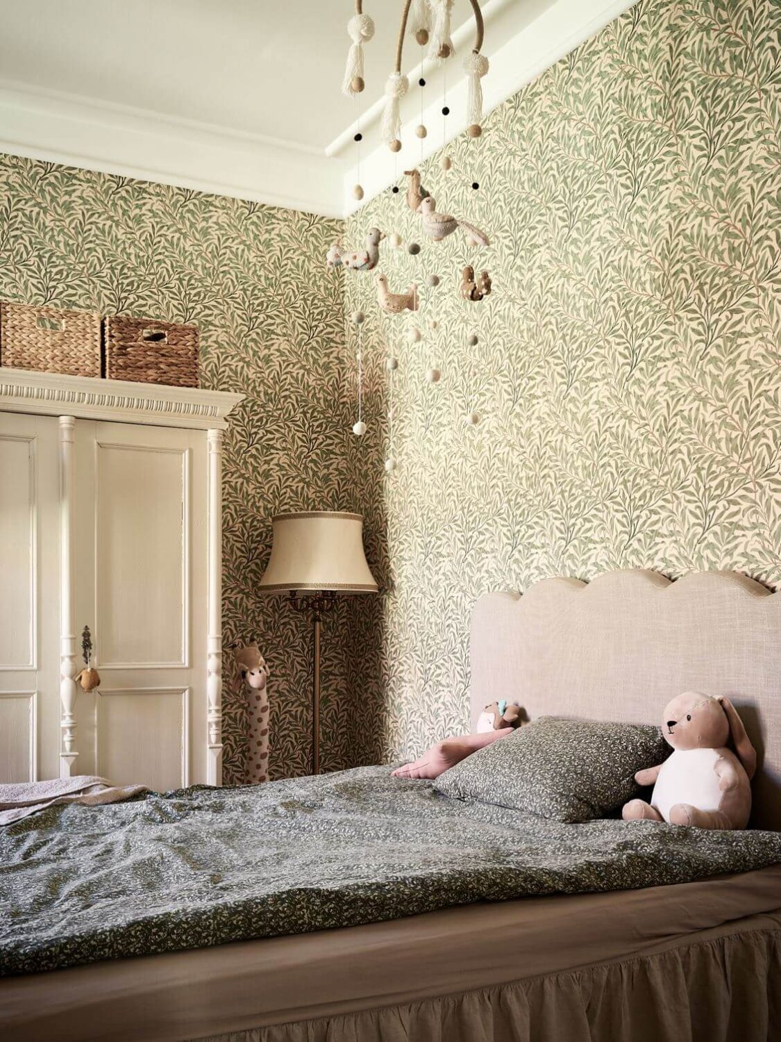 children bedroom green wallpaper nordroom
