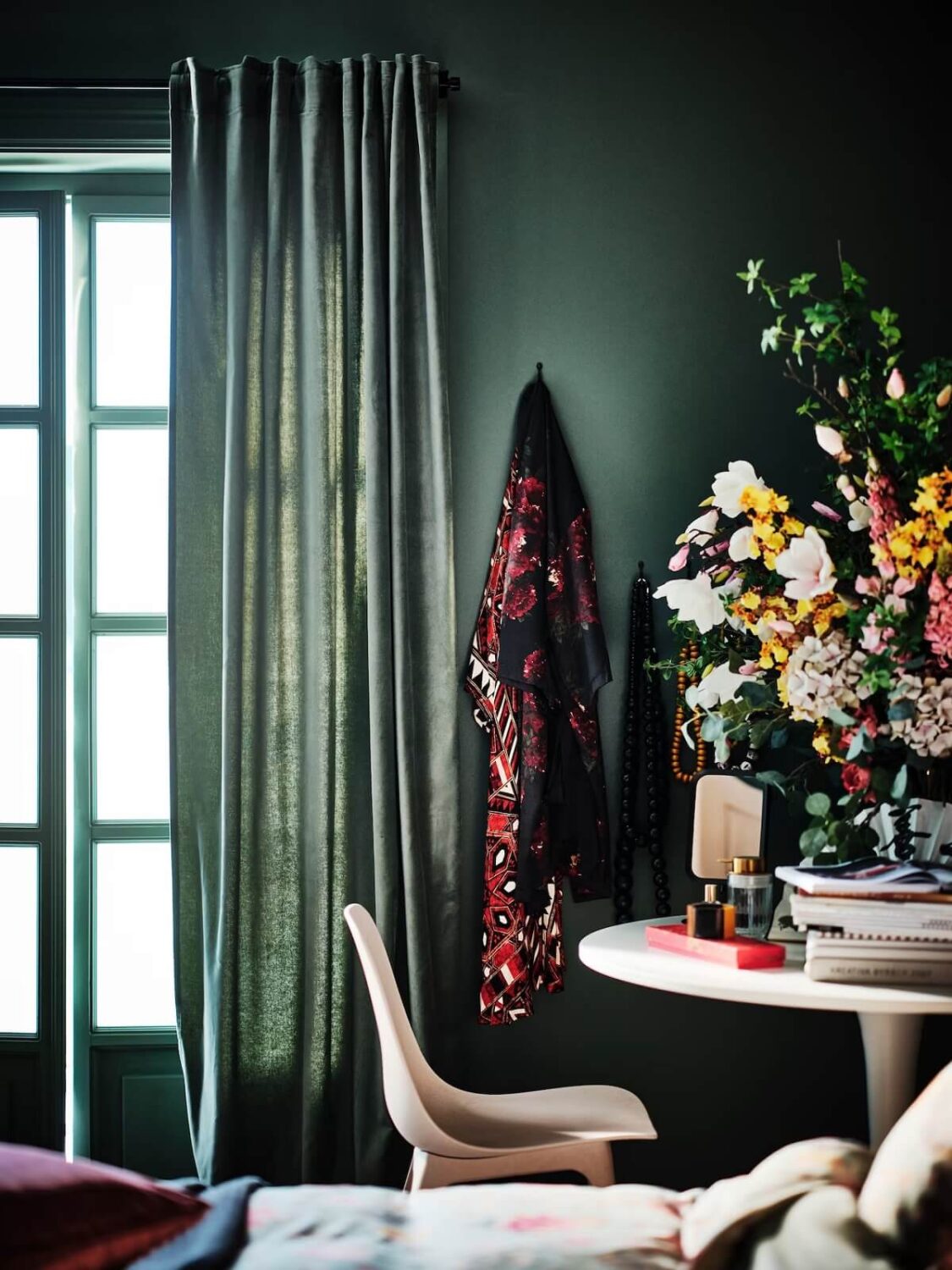 dark green bedroom floral display ikea nordroom